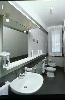 Tize Village 4*